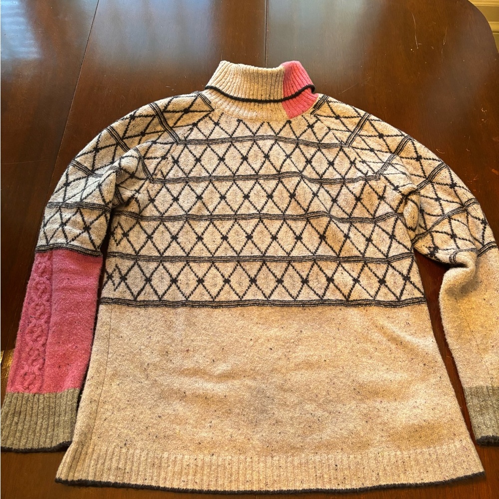 NIC+ZOE Beige and Pink Turtleneck Sweater